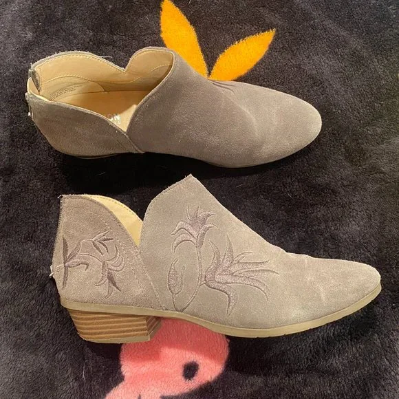 REACTION Kenneth Cole suede booties - Picture 2 of 6